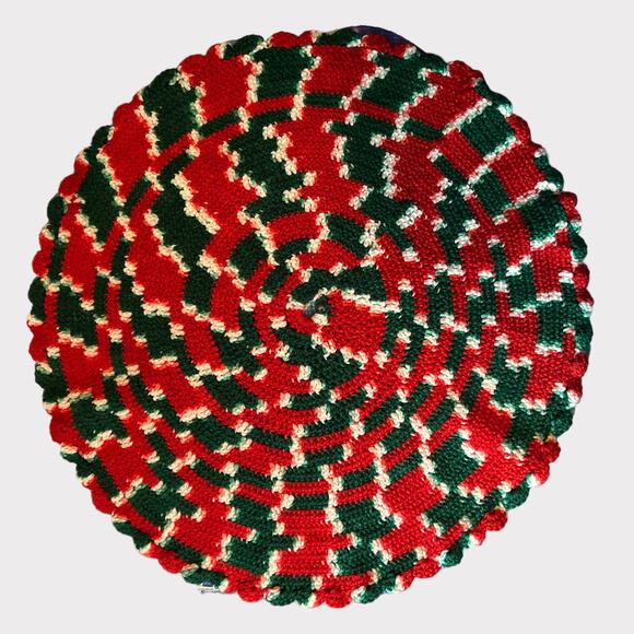 Crochet Holiday Red Green White Round 23" Placemat Table Cover - Picture 1 of 7